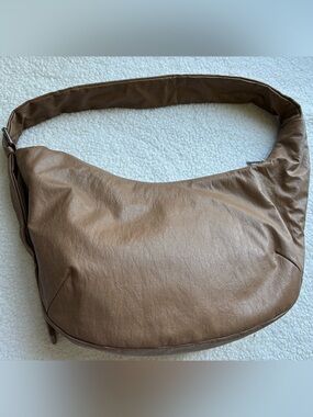 Urban Revivo NWOT Large Crescent Shoulder Hobo Bag - Tan/Brown
